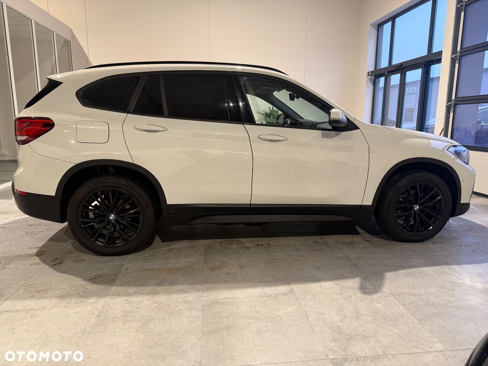 BMW X1 sDrive18i Advantage - 9