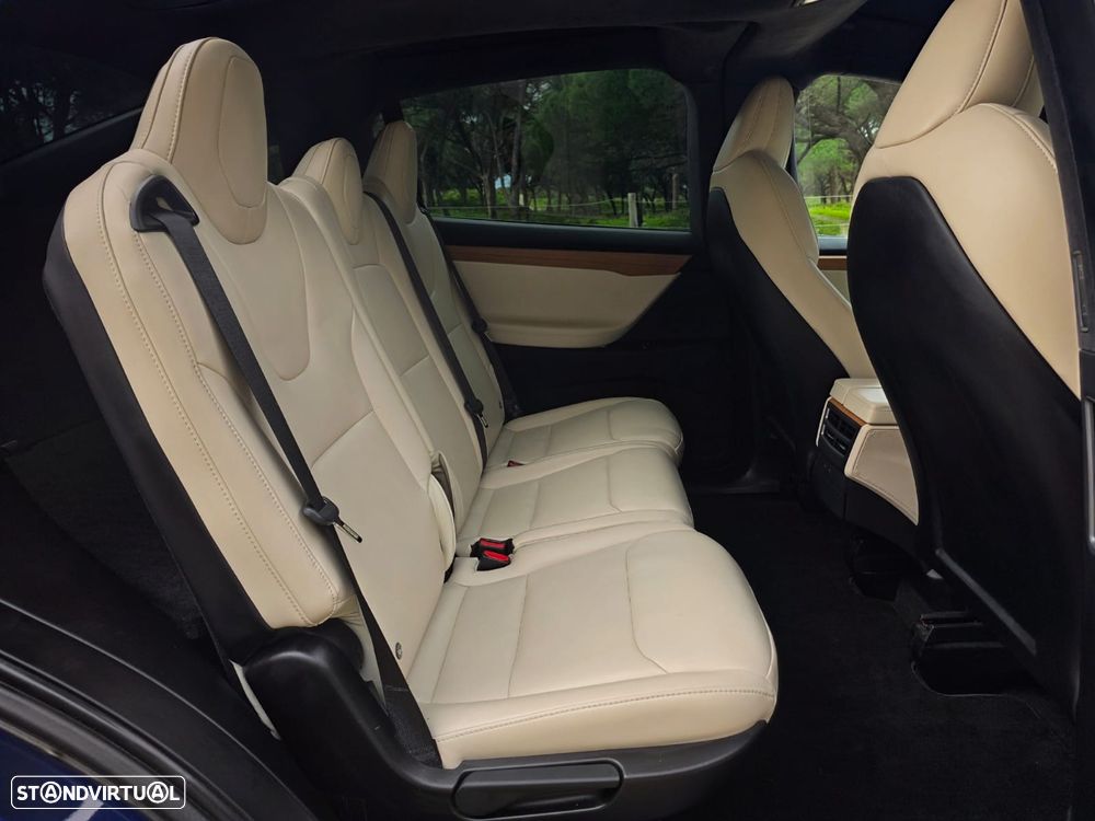 Tesla Model X P100D - 22