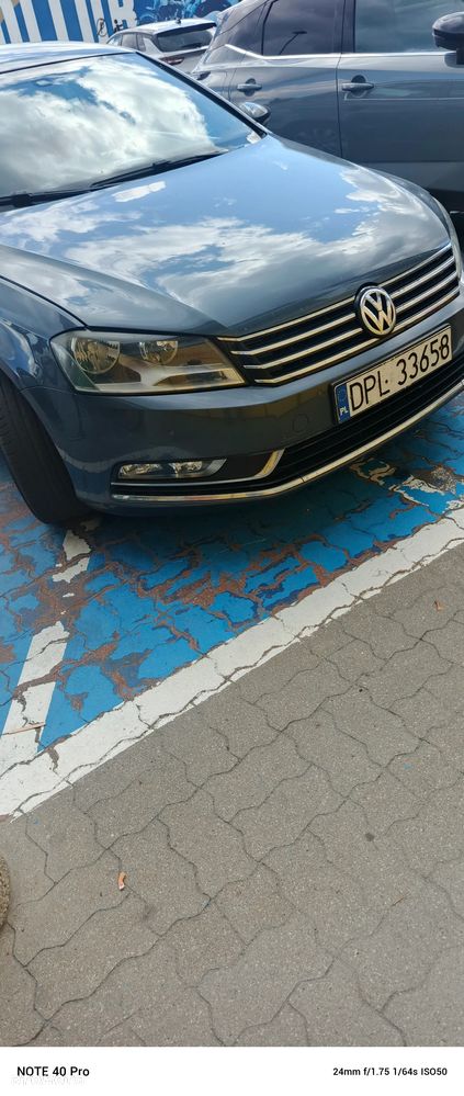 Volkswagen Passat 1.6 TDI DPF BlueMot Comfortline - 2