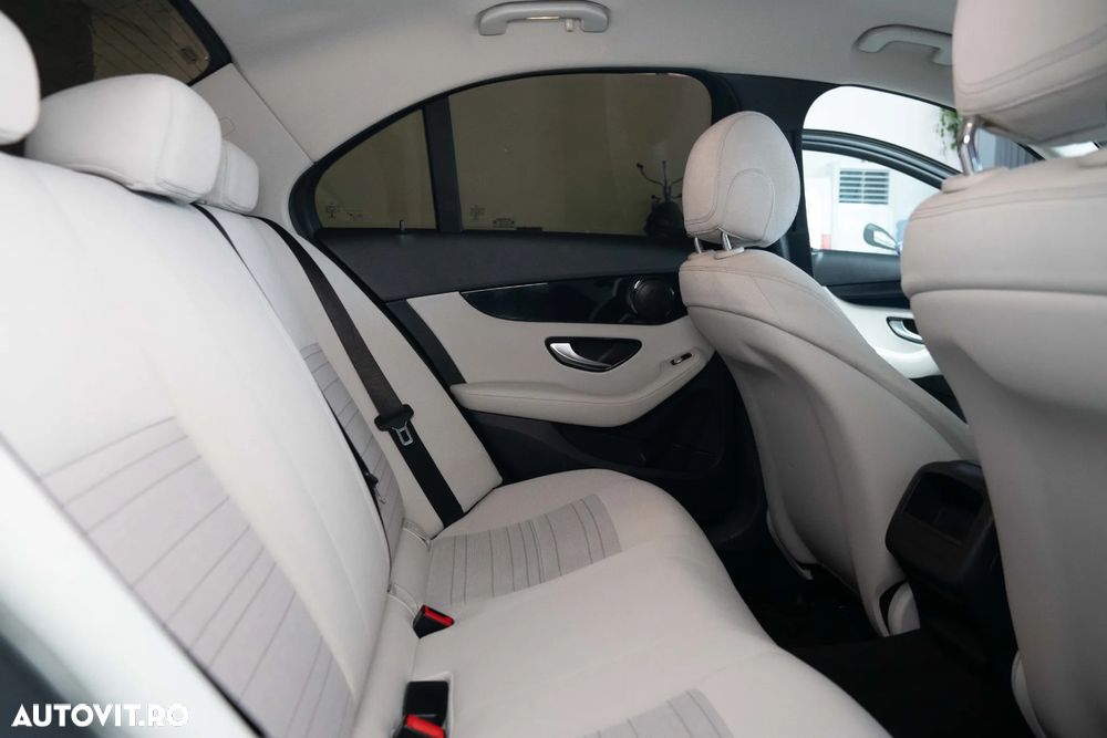 Mercedes-Benz C 180 9G-TRONIC Avantgarde - 21