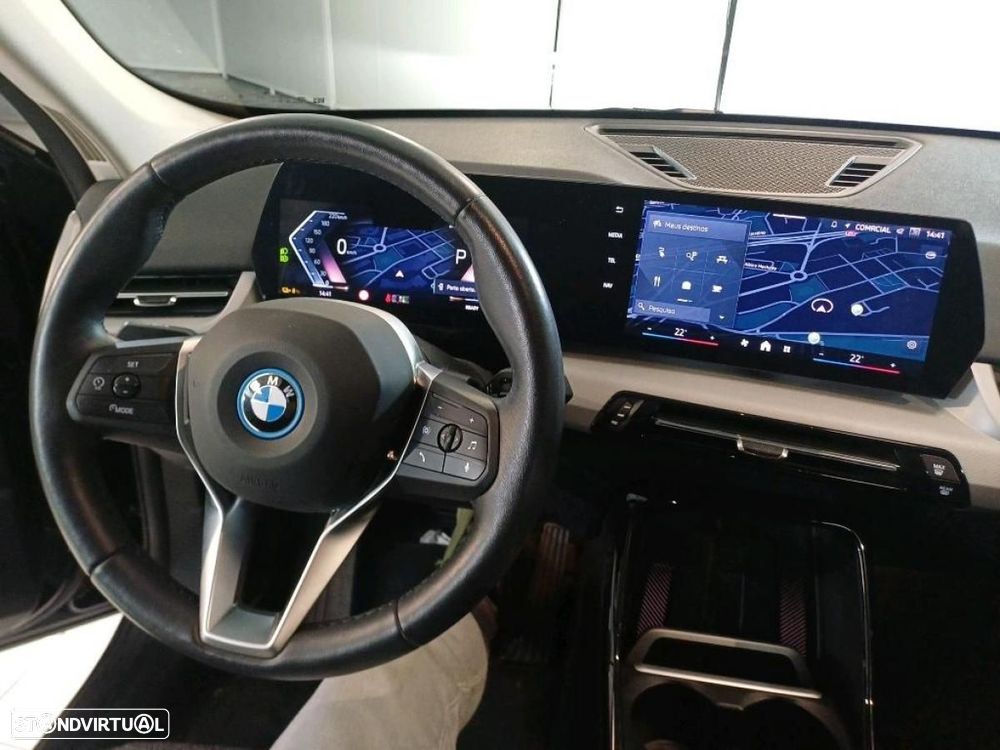 BMW iX1 eDrive20 - 5