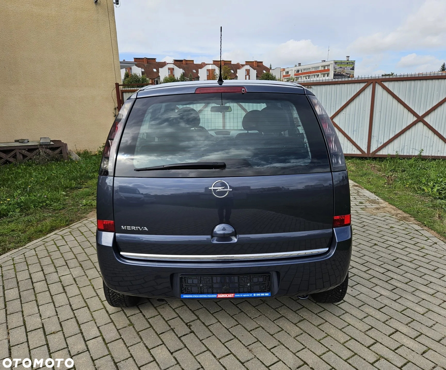 Opel Meriva 1.6 16V Innovation 110 Jahre - 11