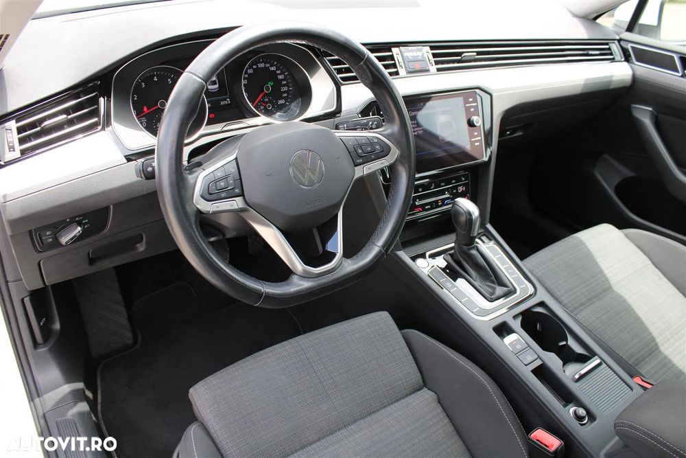 Volkswagen Passat 1.5 TSI ACT DSG Comfortline - 12
