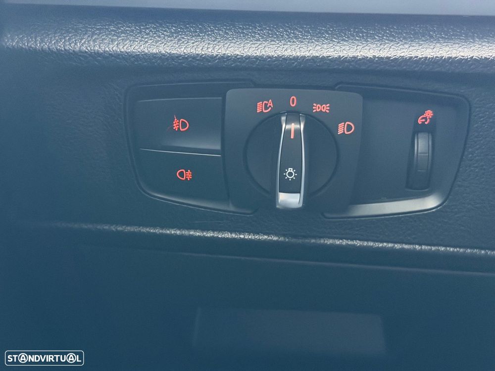 BMW 116 d EfficientDynamics - 33