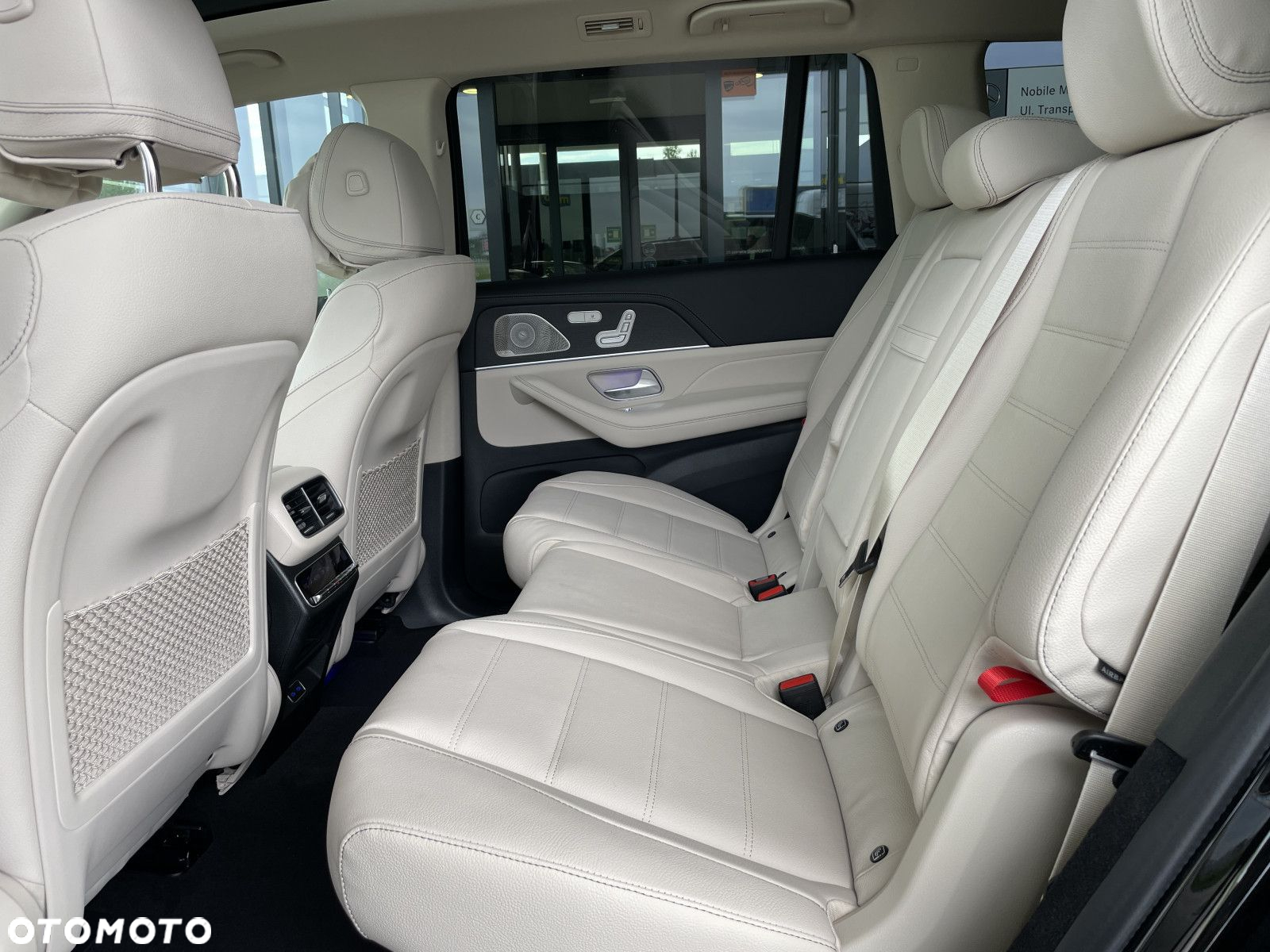 Mercedes-Benz GLS - 17