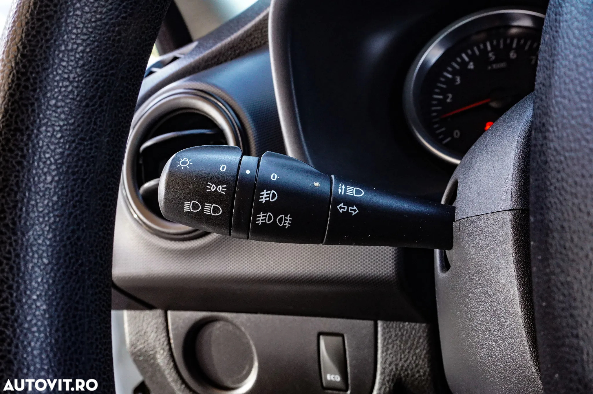 Dacia Logan 0.9 TCe Laureate - 26