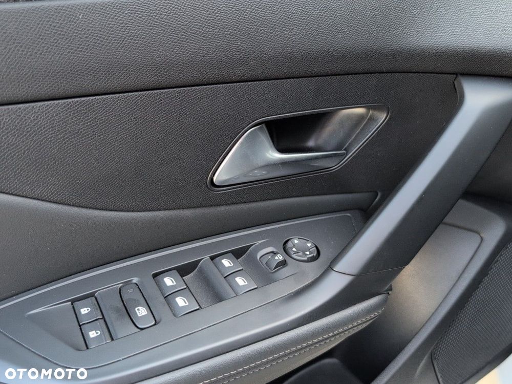 Peugeot 308 1.2 PureTech Allure S&S EAT8 - 12