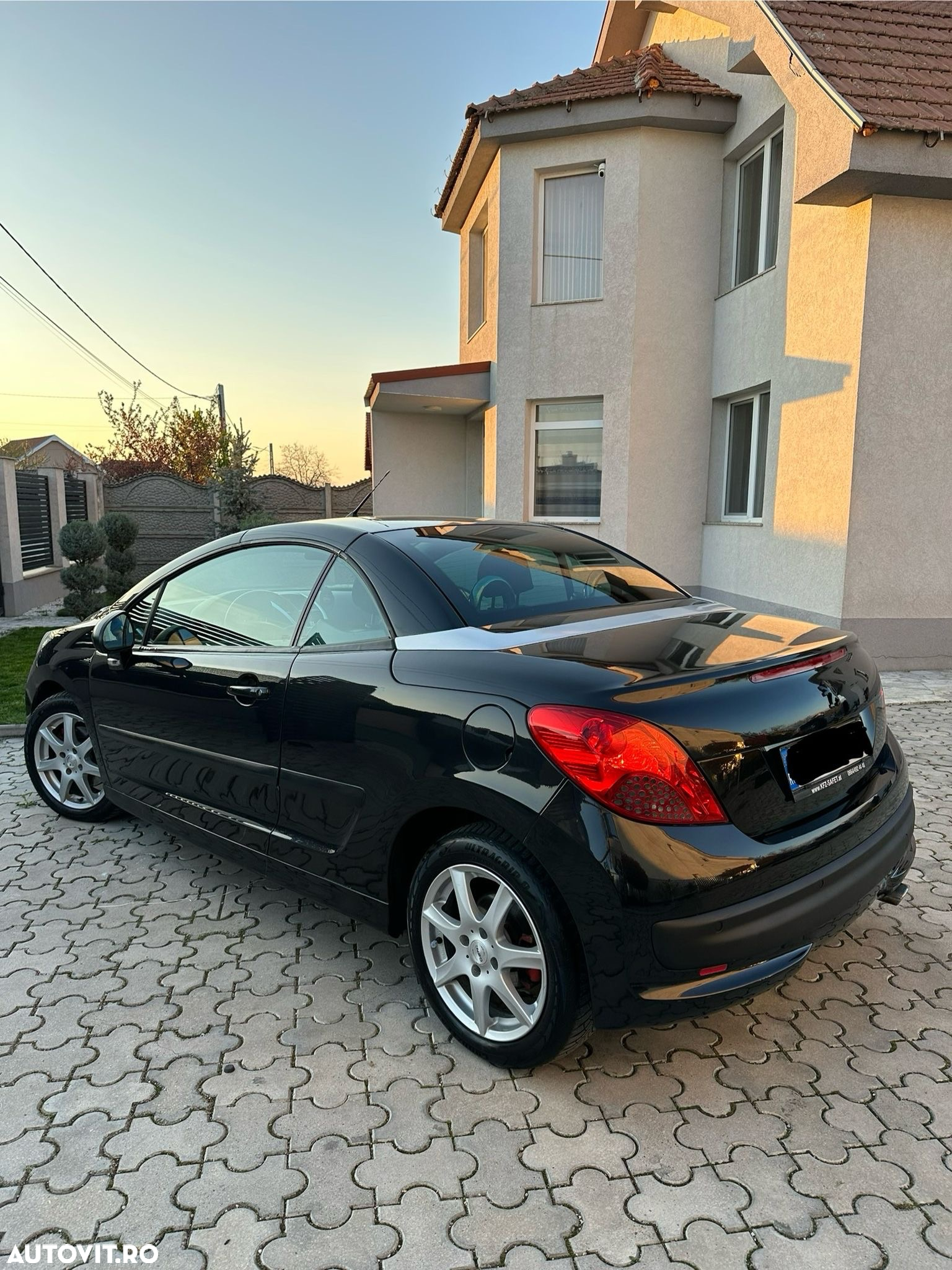 Peugeot 207 1.6HDI Feline - 10