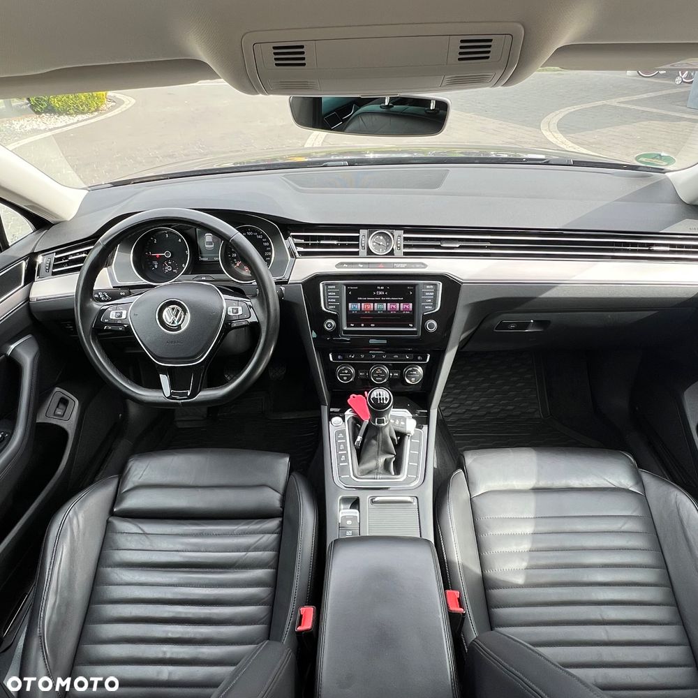 Volkswagen Passat 2.0 TDI BMT Highline - 30