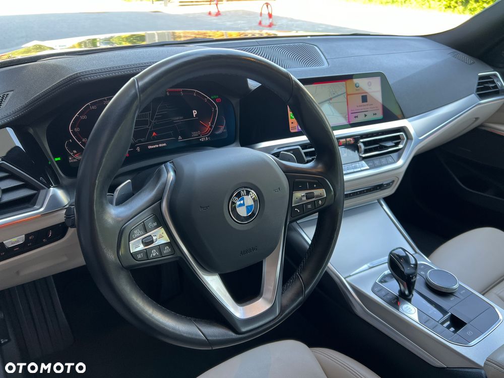 BMW Seria 3 320d Luxury Line sport - 15