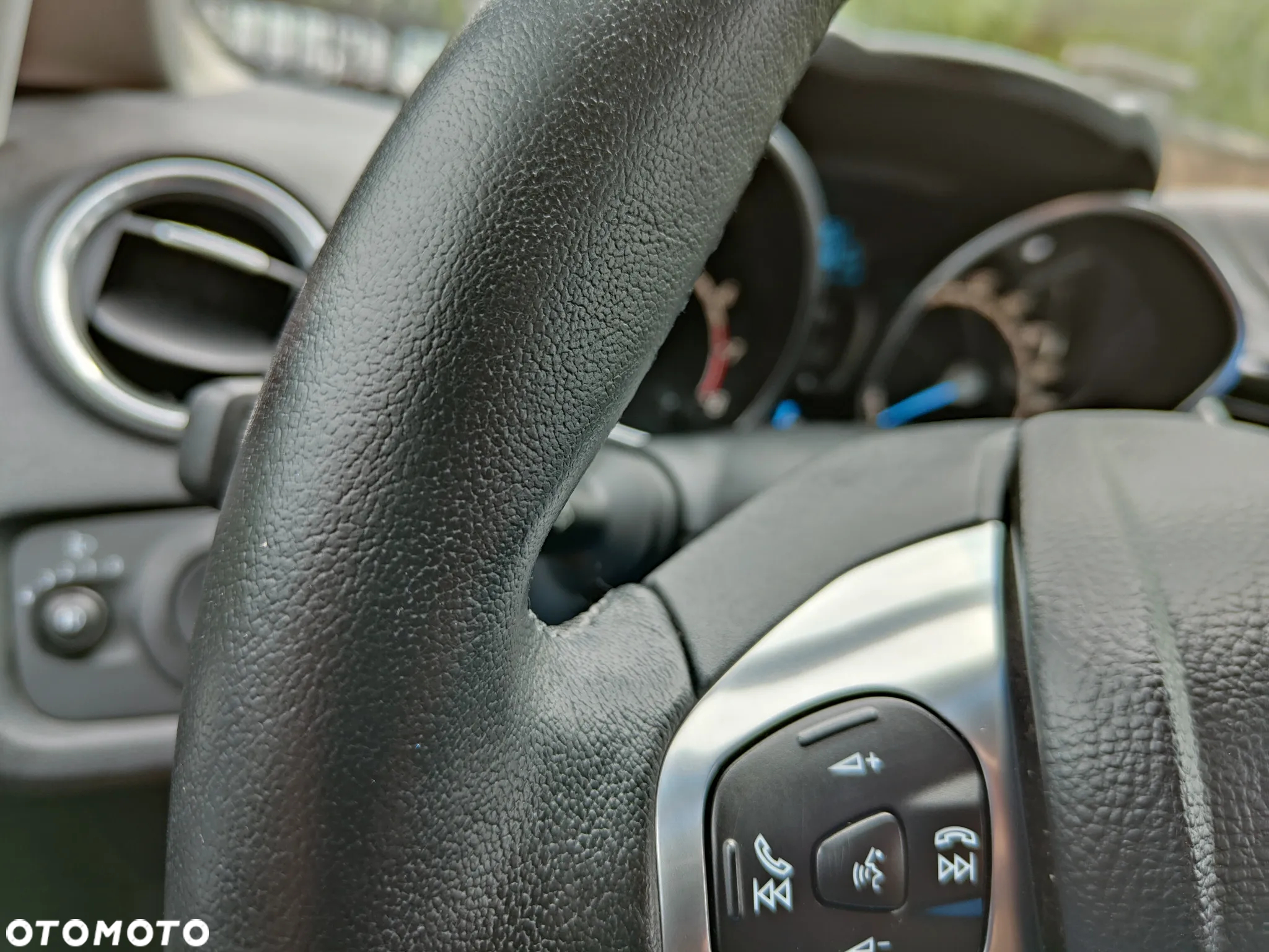 Ford Fiesta 1.0 EcoBoost Titanium - 21