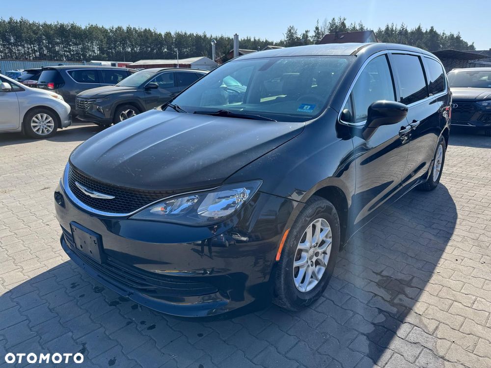 Chrysler Pacifica - 1