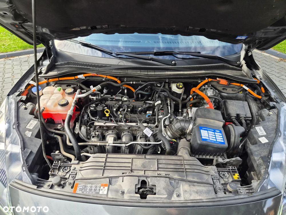 Ford Kuga 2.5 Duratec PHEV ST-LINE X - 40