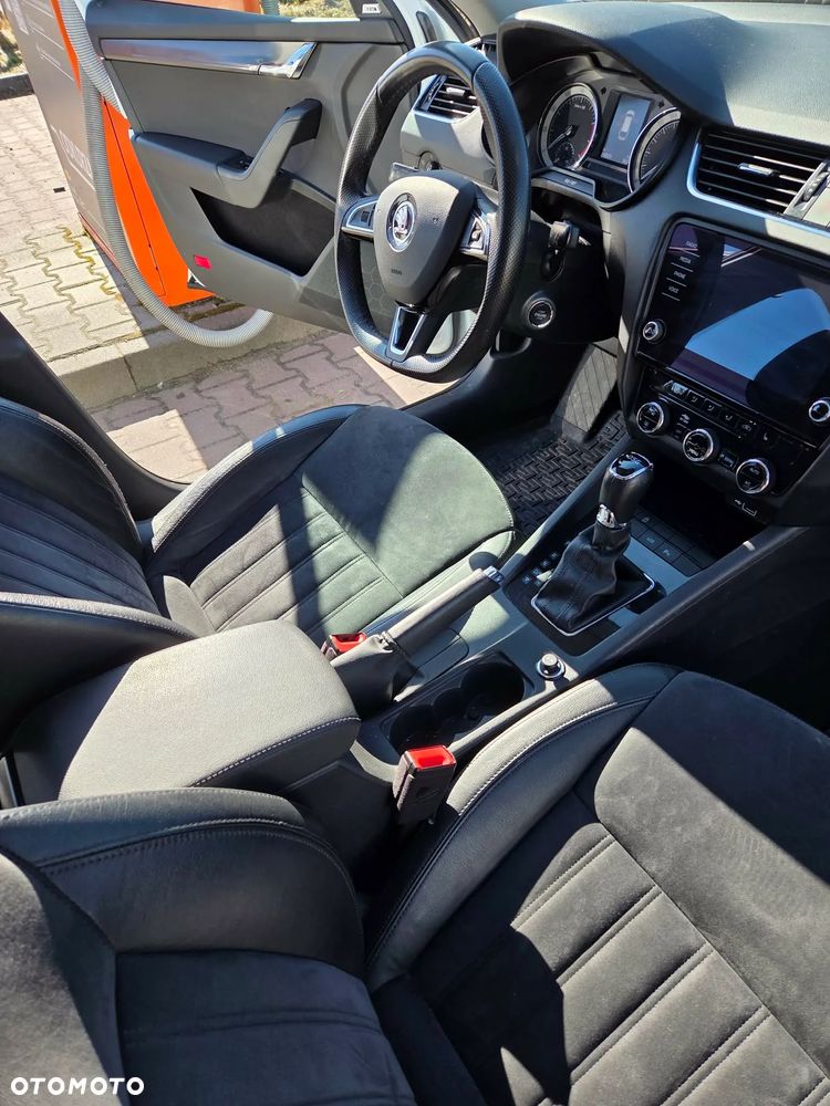 Skoda Octavia 1.8 TSI DSG Style - 10