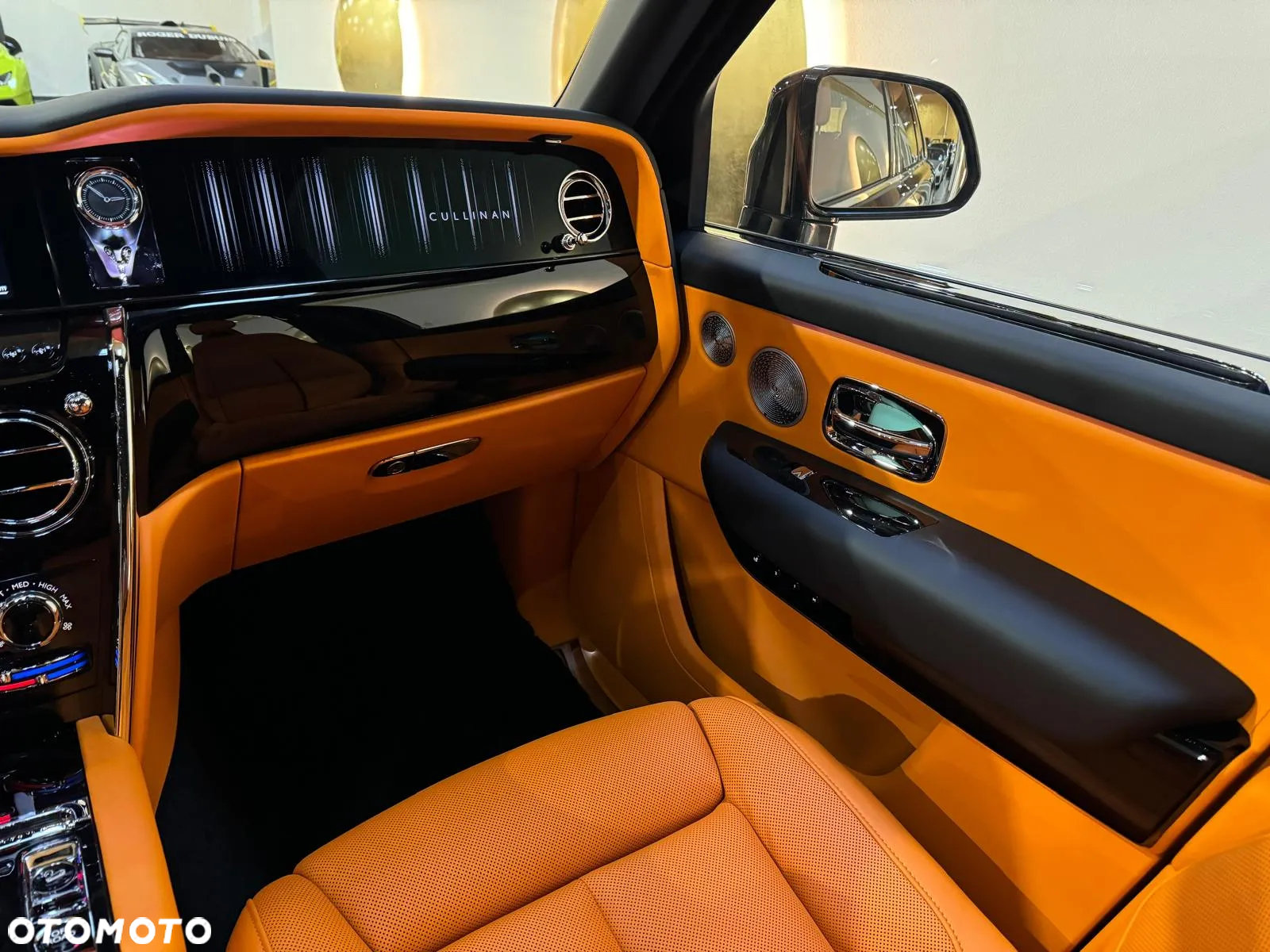 Rolls-Royce Cullinan Black Badge - 34