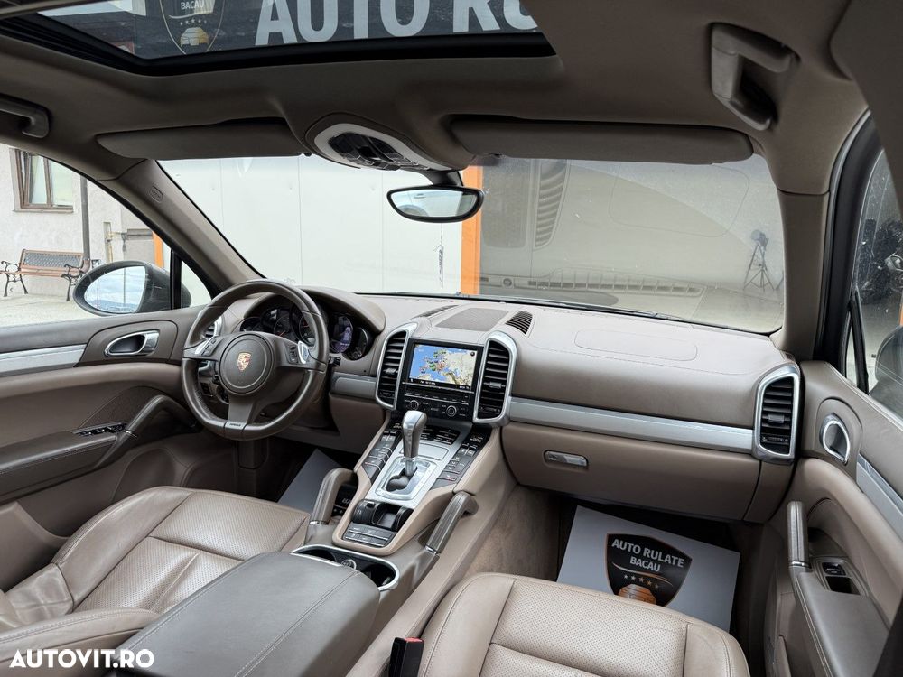 Porsche Cayenne - 13