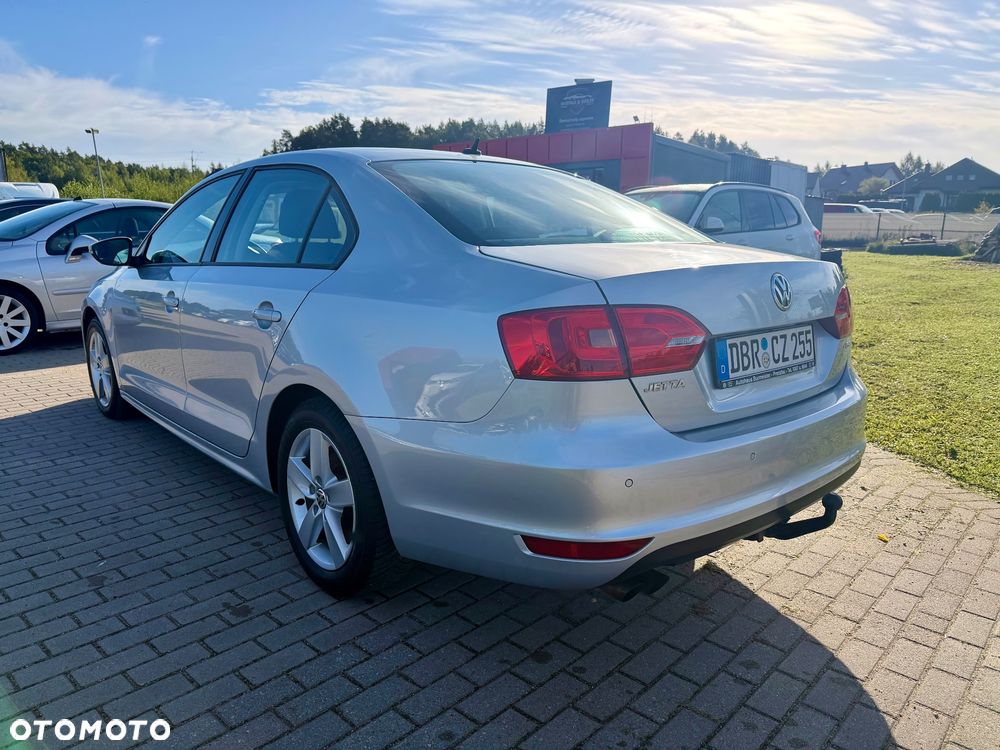 Volkswagen Jetta 1.4 TSI Comfortline DSG - 4