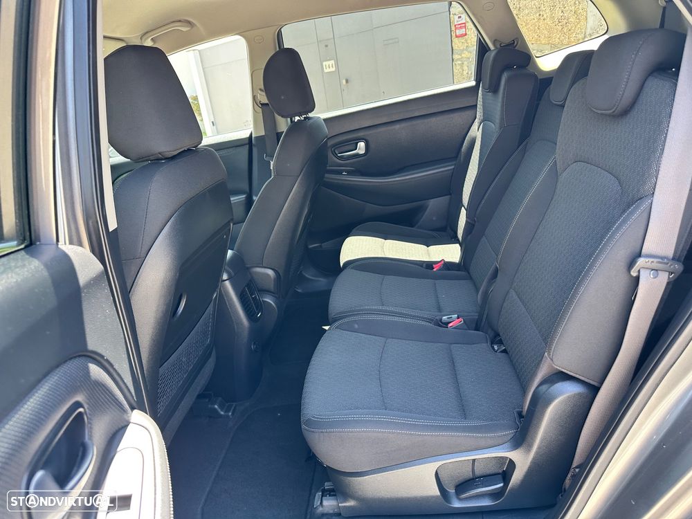 Kia Carens 1.7 CRDi ISG TX - 26