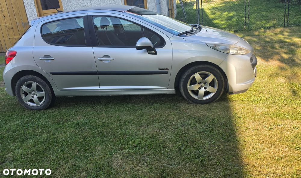 Peugeot 207 1.4 16V Trendy - 9