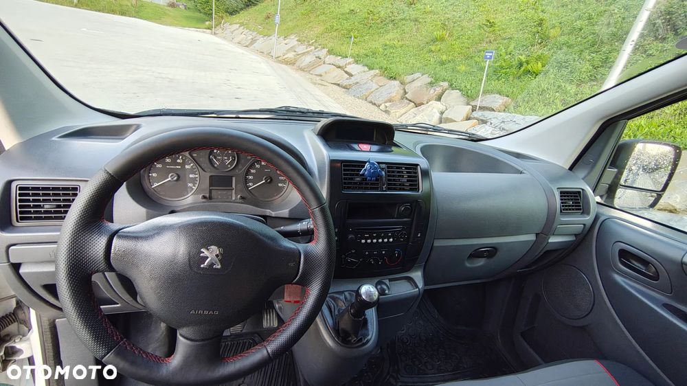 Peugeot Expert - 8