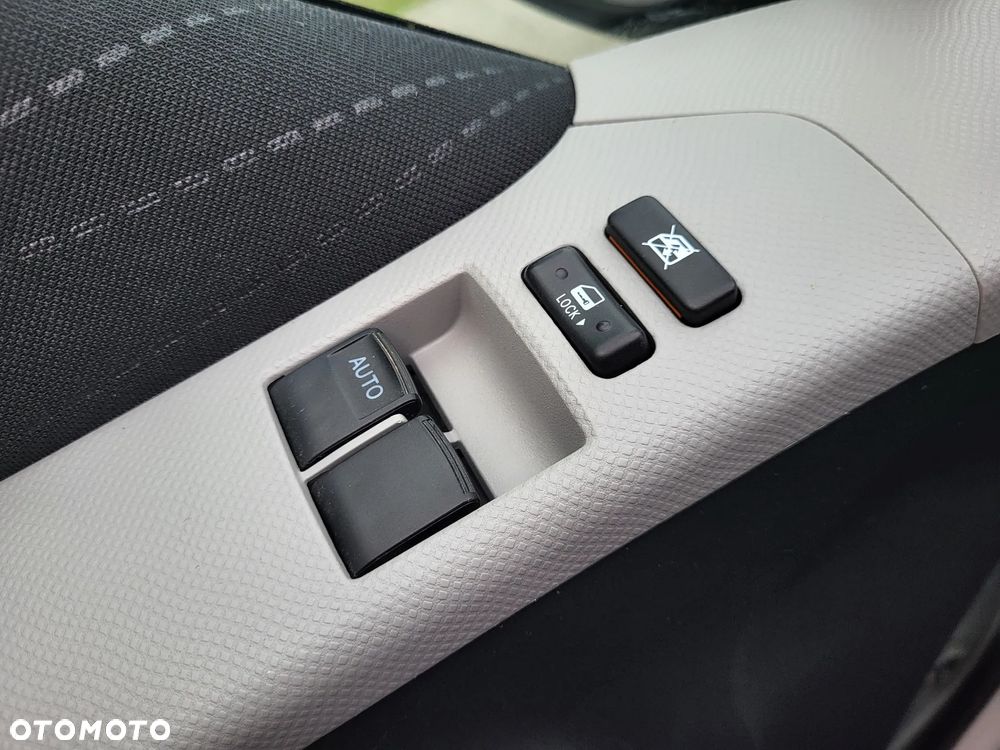 Toyota Yaris 1.3 VVT-i Cool - 19