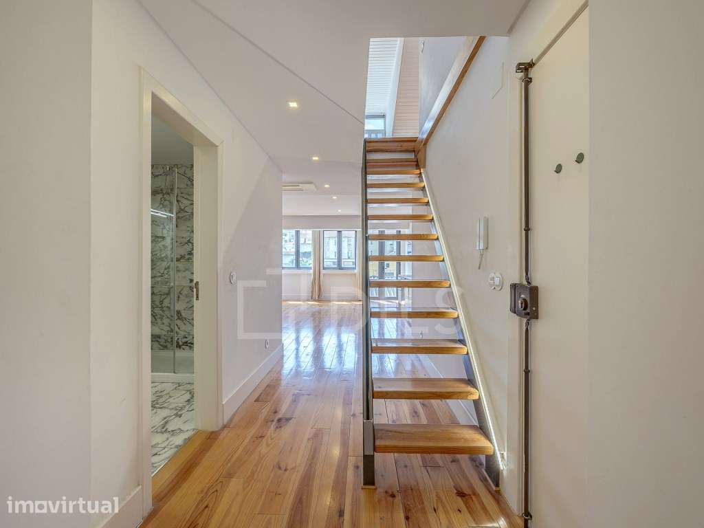 Apartamento T3 Duplex na Graça com vista cidade - Grande imagem: 5/25