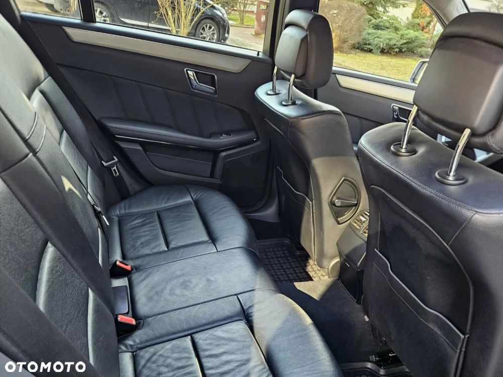 Mercedes-Benz Klasa E - 15