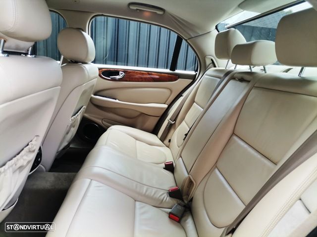 Jaguar XJ XJ6 3.0 - 7