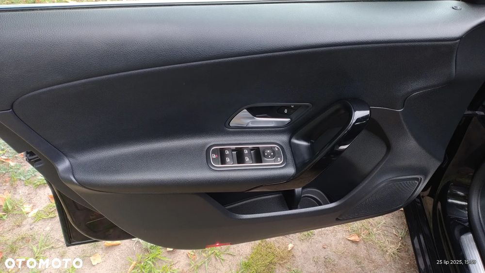 Mercedes-Benz Klasa A 180 d Style 7G-DCT - 17