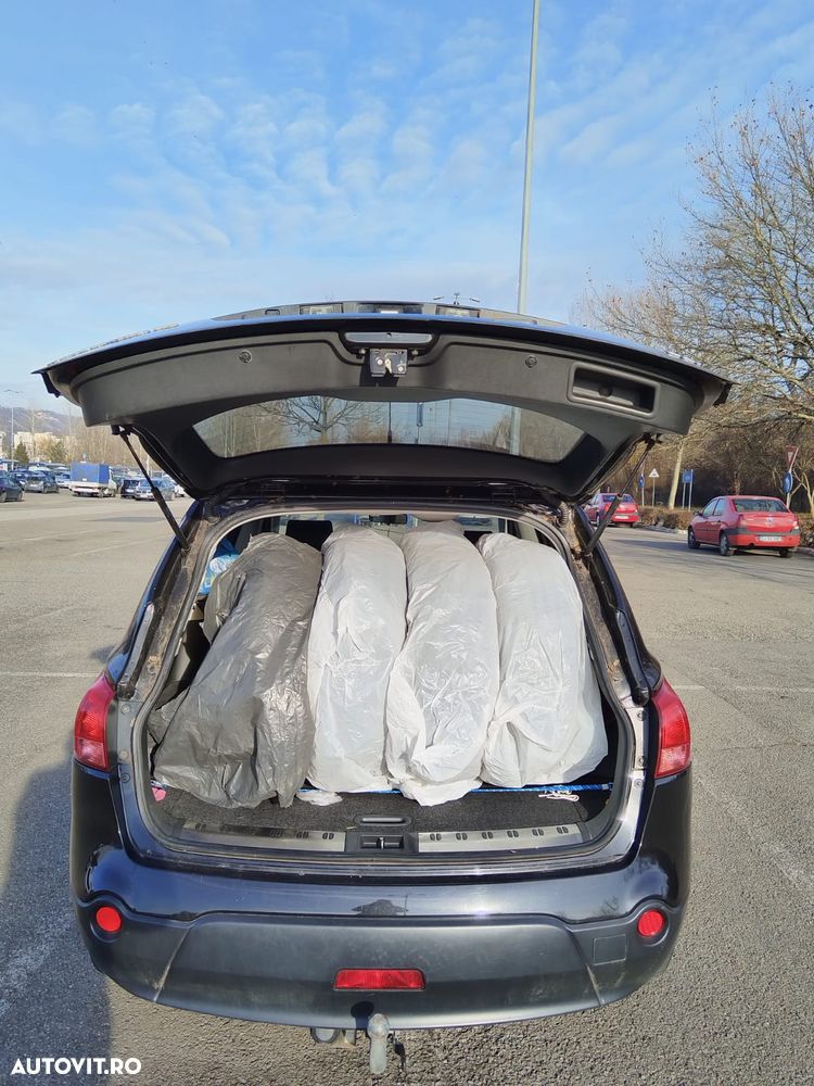 Nissan Qashqai+2 - 1