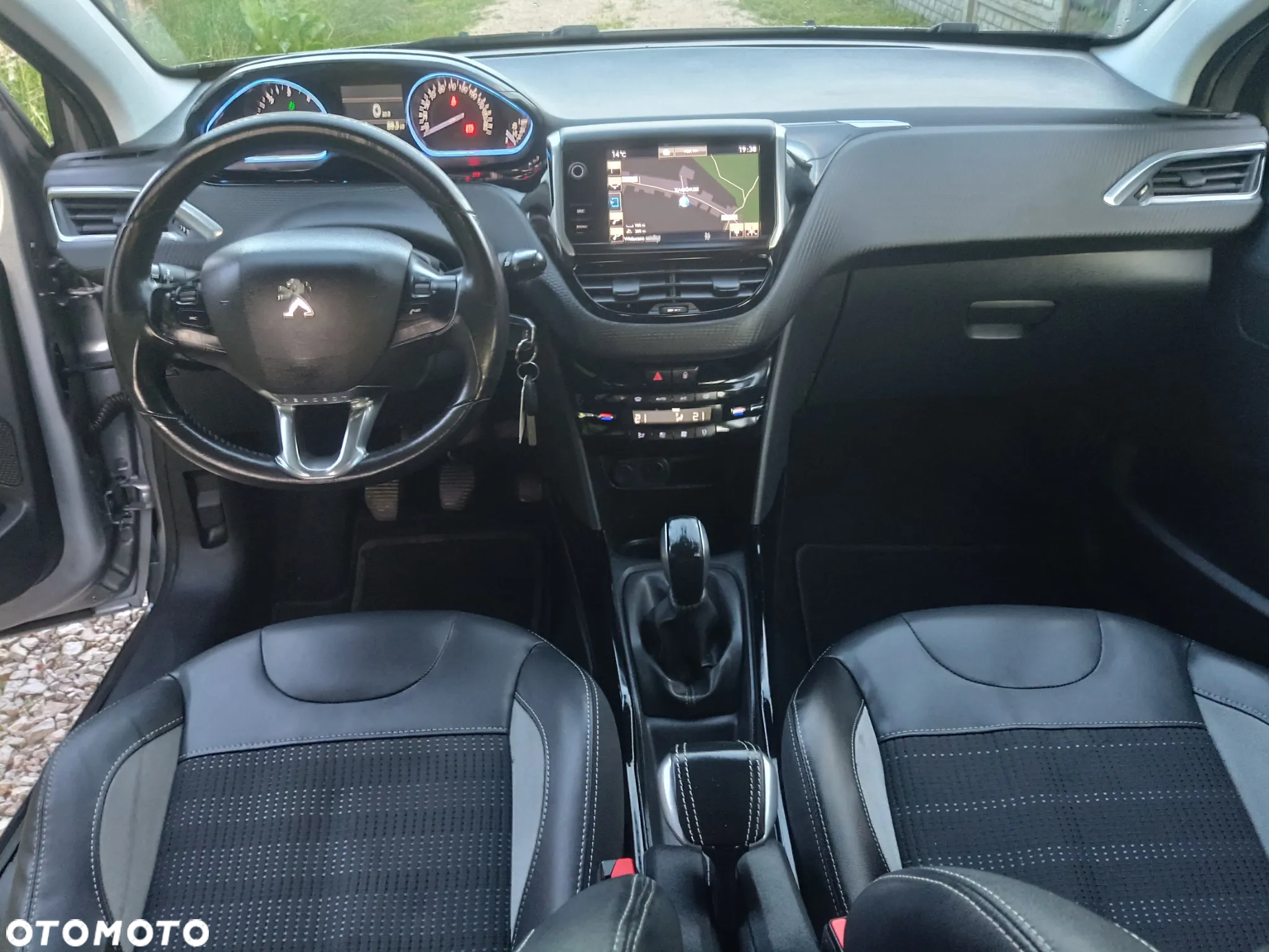 Peugeot 2008 BlueHDi 100 STOP & START Allure - 10