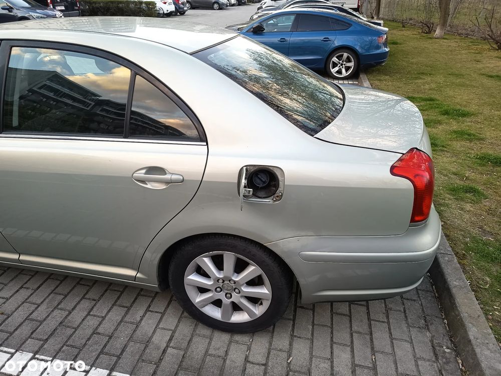 Toyota Avensis - 3