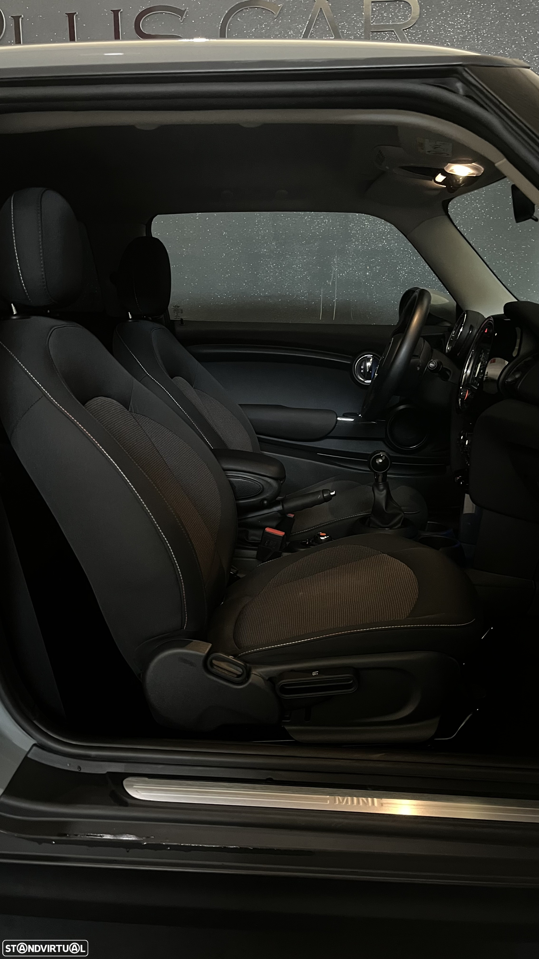 MINI 3 Portas One - 17