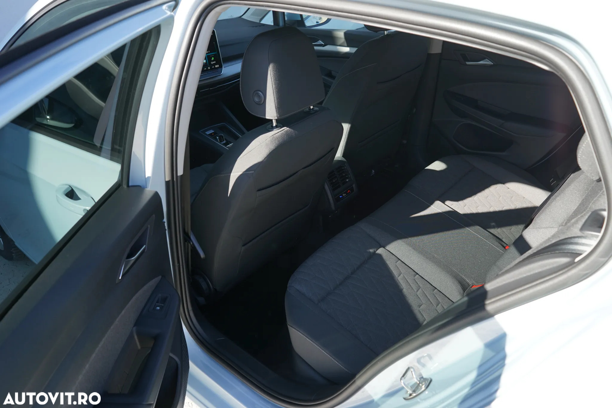 Volkswagen Golf 1.5 TSI eHybrid DSG PHEV Life - 32