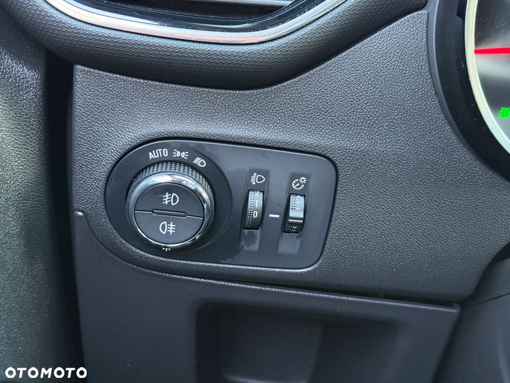 Opel Crossland X 1.2 Start/Stop Innovation - 26