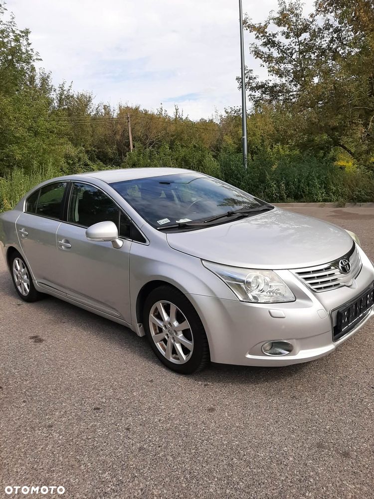 Toyota Avensis 2009 photo 2