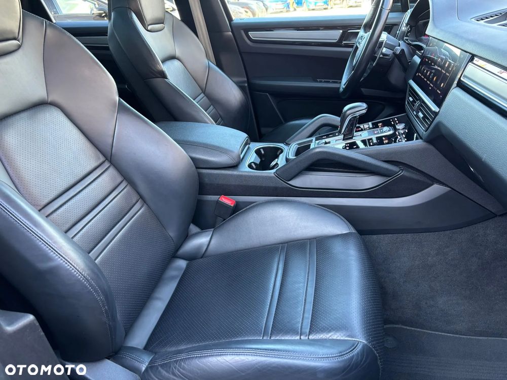 Porsche Cayenne Platinum Edition - 19