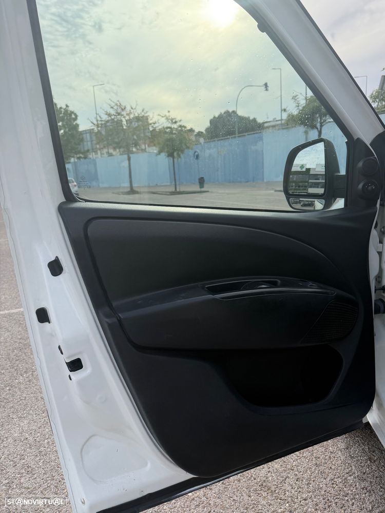Opel Combo - 19