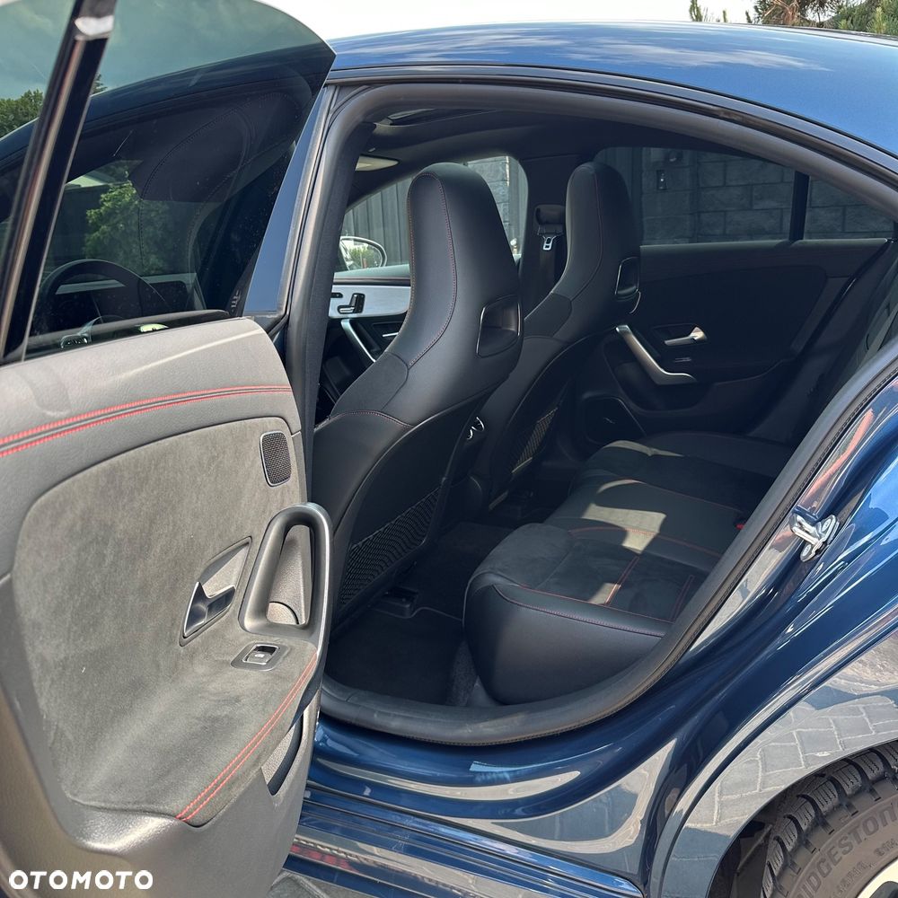 Mercedes-Benz CLA - 29