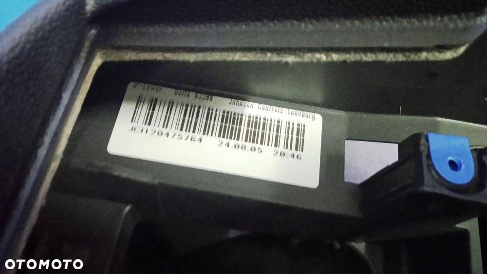 Deska rozdzielcza konsola Opel Astra III H GTC 3D - 6