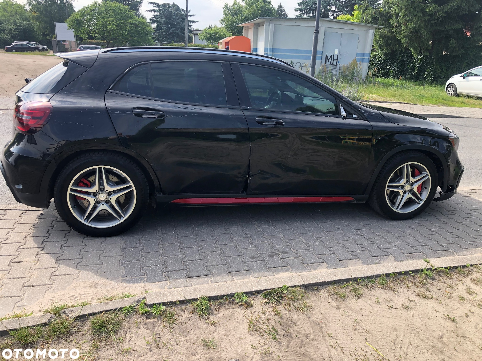Mercedes-Benz GLA AMG 45 4Matic AMG Speedshift 7G-DCT - 13