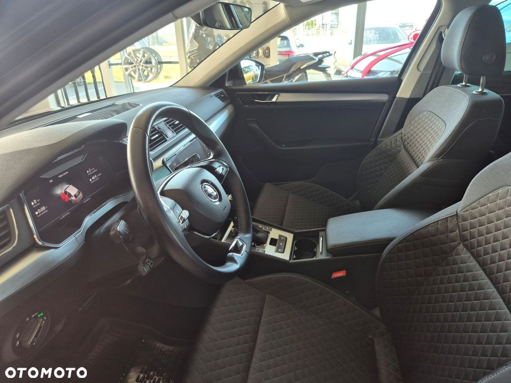 Skoda Superb 2.0 TDI SCR Ambition DSG - 19