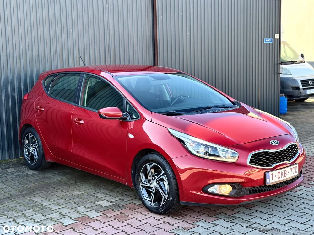 Kia Ceed 1.4 CVVT Dream-Team Edition - 6