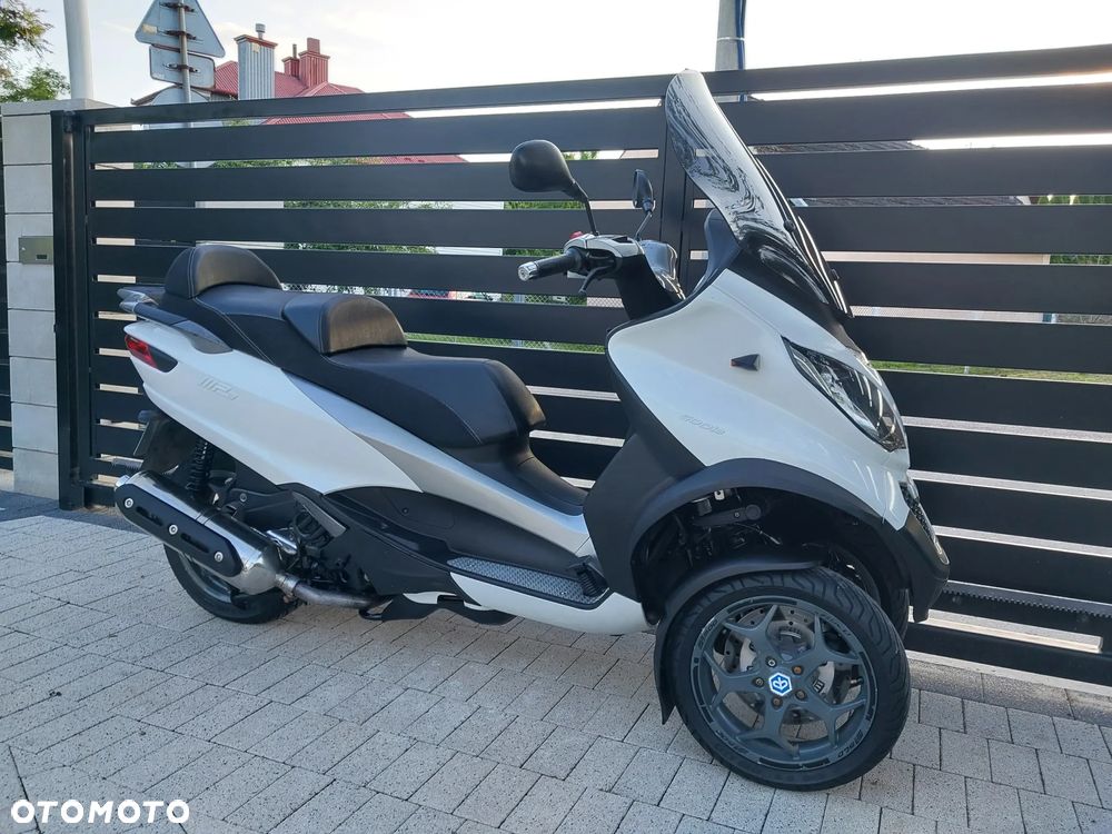 Piaggio MP-3 - 2