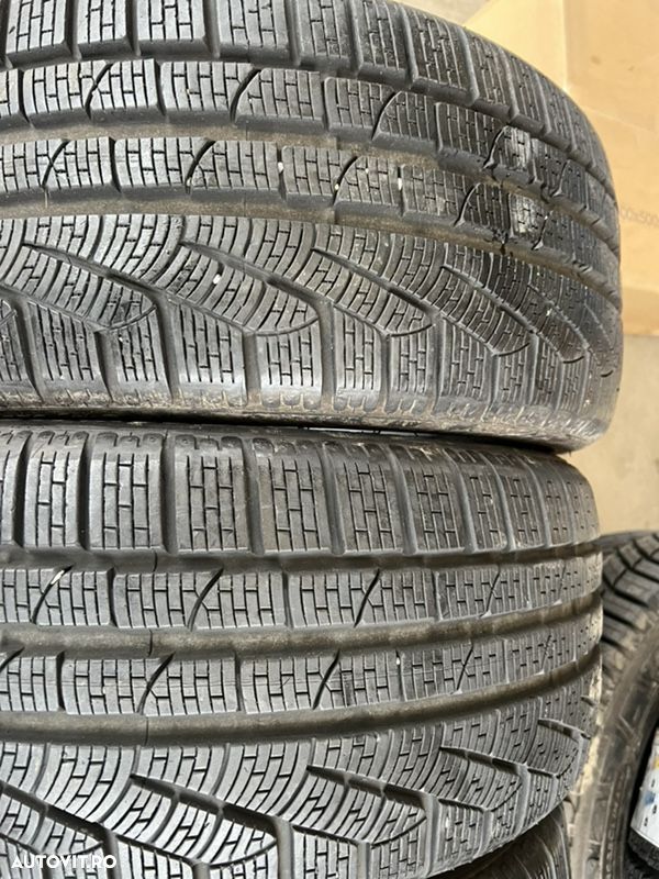 vând 4 anvelope 235/35/20 pirelli de iarnă ca noi - 2