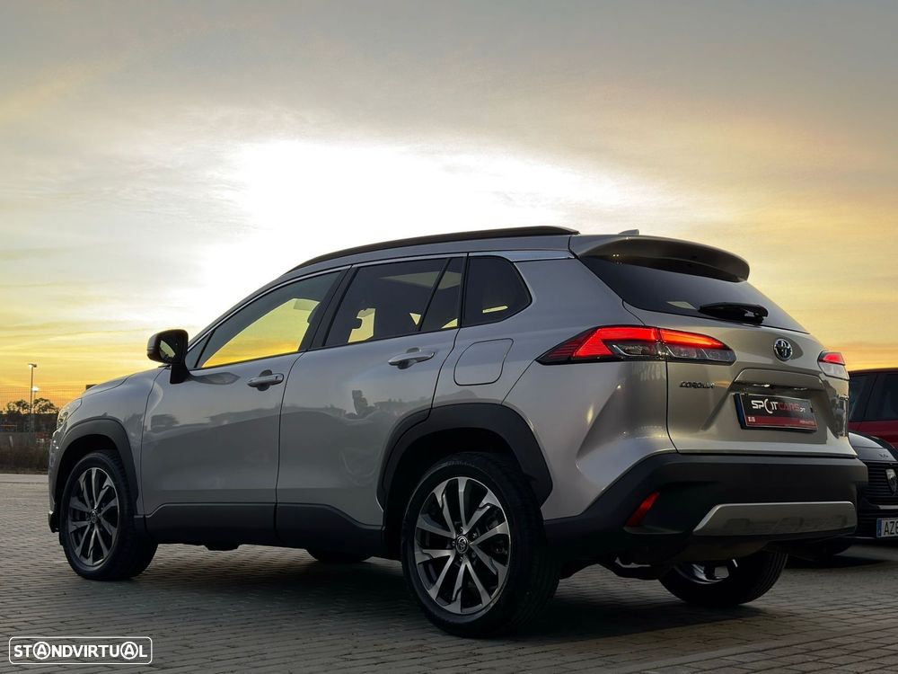 Toyota Corolla Cross 2.0 Hybrid Luxury - 28