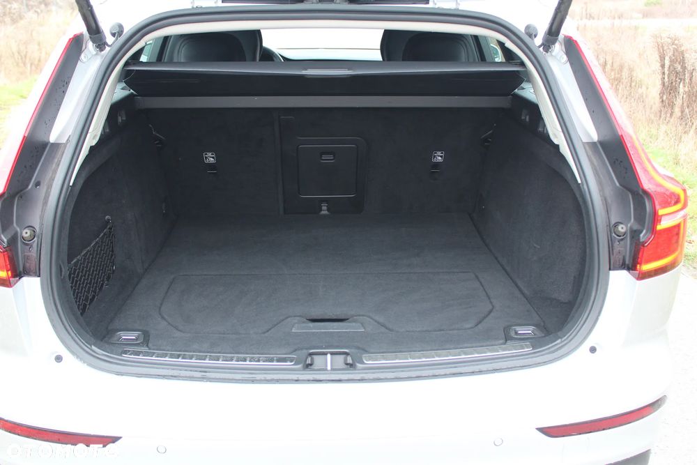 Volvo V60 Cross Country B4 D AWD Geartronic - 19