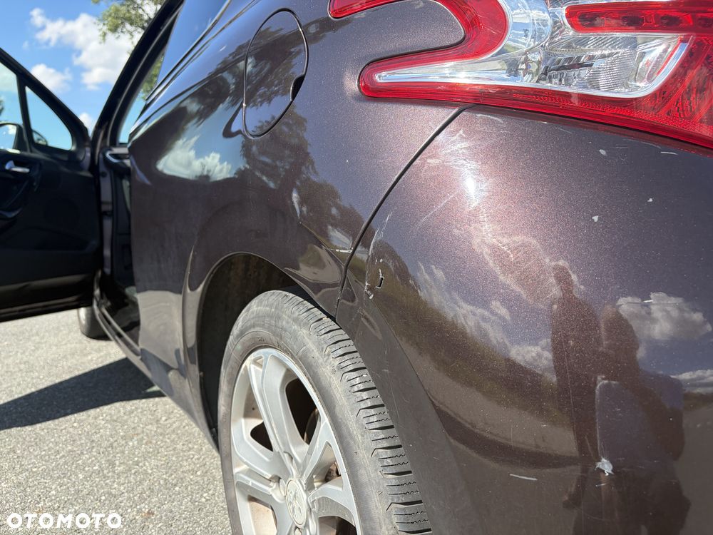 Peugeot 208 95 VTI Allure - 6