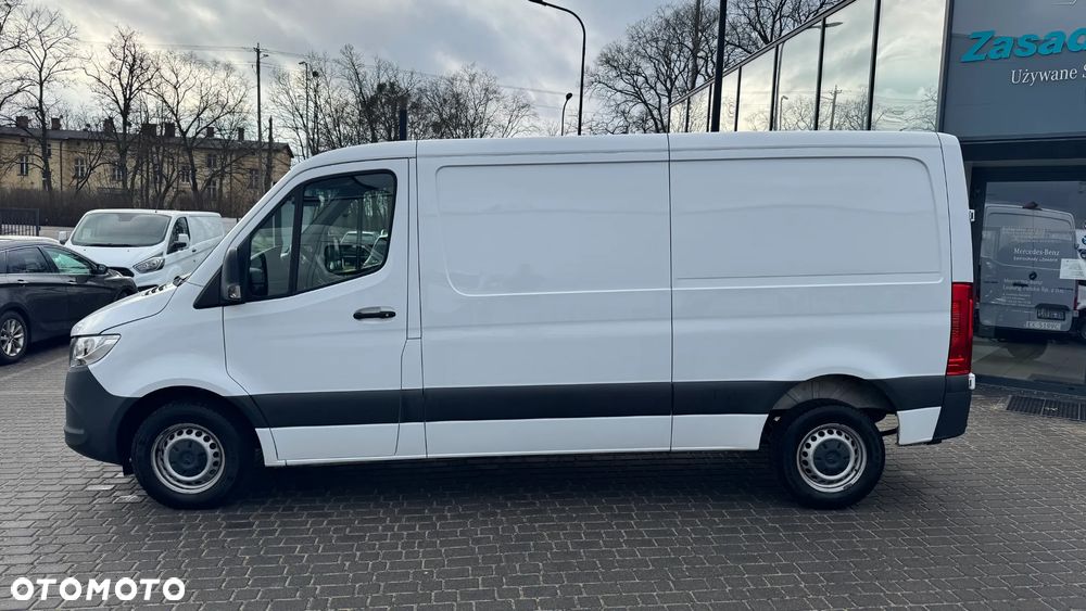 Mercedes-Benz Sprinter - 2