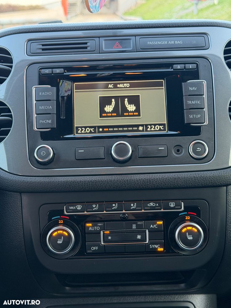 Volkswagen Tiguan 2.0 TDI DPF 4Motion BlueMotion Technology DSG Exclusive - 9